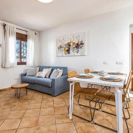 Gorgeous Home In Marbella With Kitchen Eksteriør billede