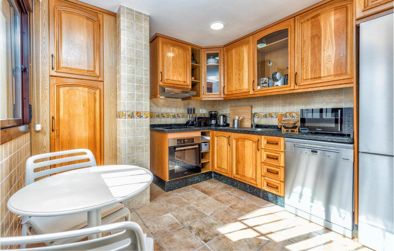 Gorgeous Home In Marbella With Kitchen Eksteriør billede
